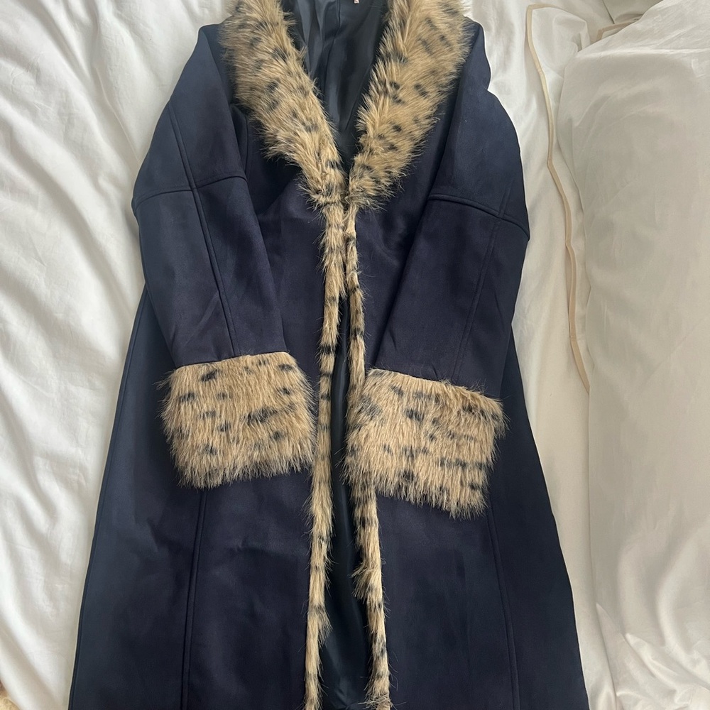 Women's Faux Fur Trimmed Coat